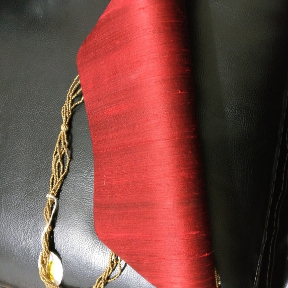 Red purse - Picture 3 of 3